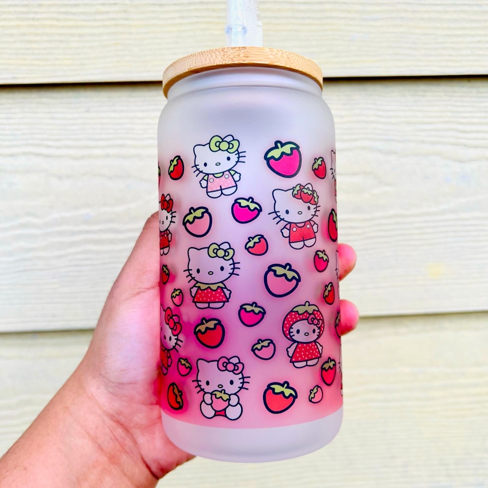Hello kitty strawberries glass can